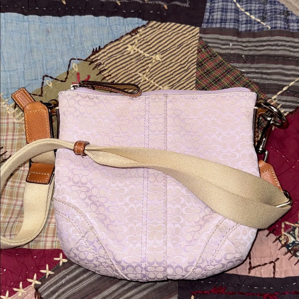 Coach Lavender Mini **RARE** - Picture 5 of 8